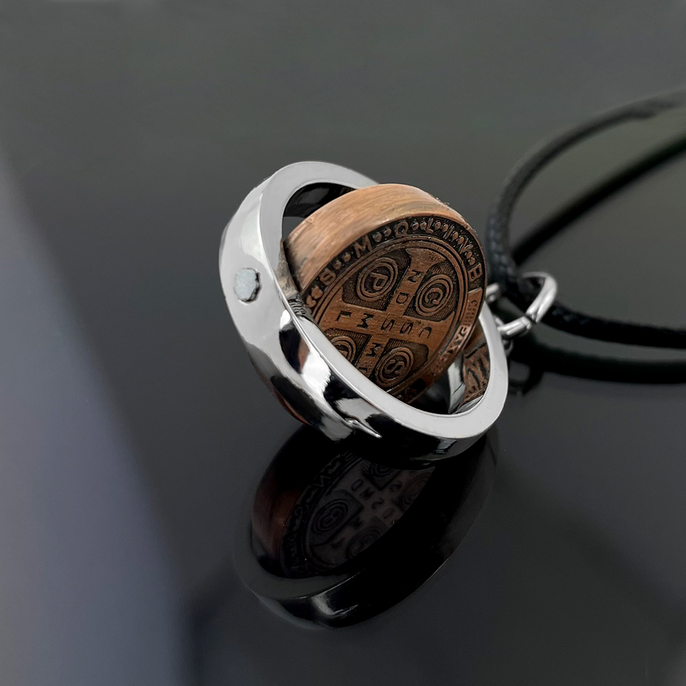 New St Benedict Medal Necklace - Jewelry & Watches Vitopoulos 评论和价格